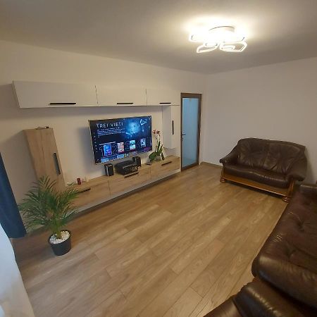 Apartament Antonias ฟาการาช ภายนอก รูปภาพ