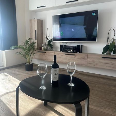 Apartament Antonias ฟาการาช ภายนอก รูปภาพ